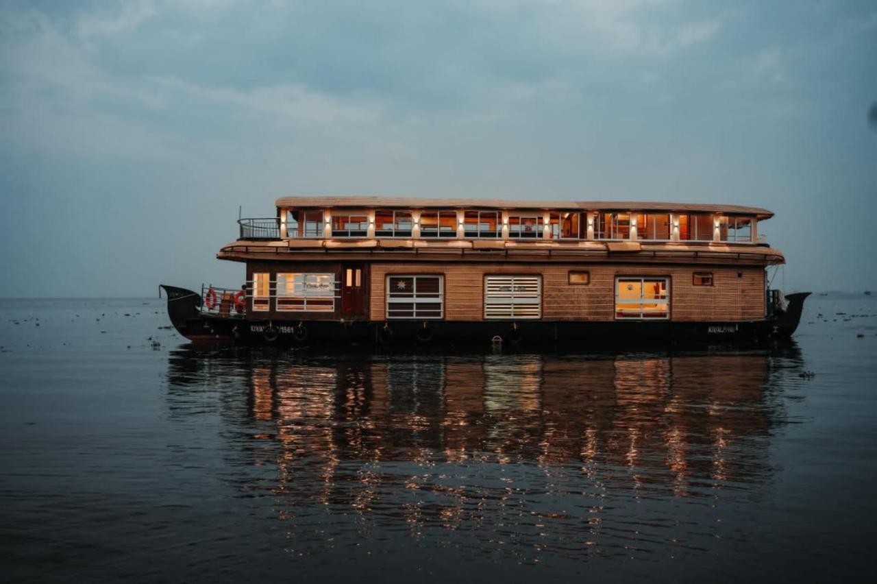 Hotel Venice Premium Houseboats Alleppey à Alappuzha Extérieur photo