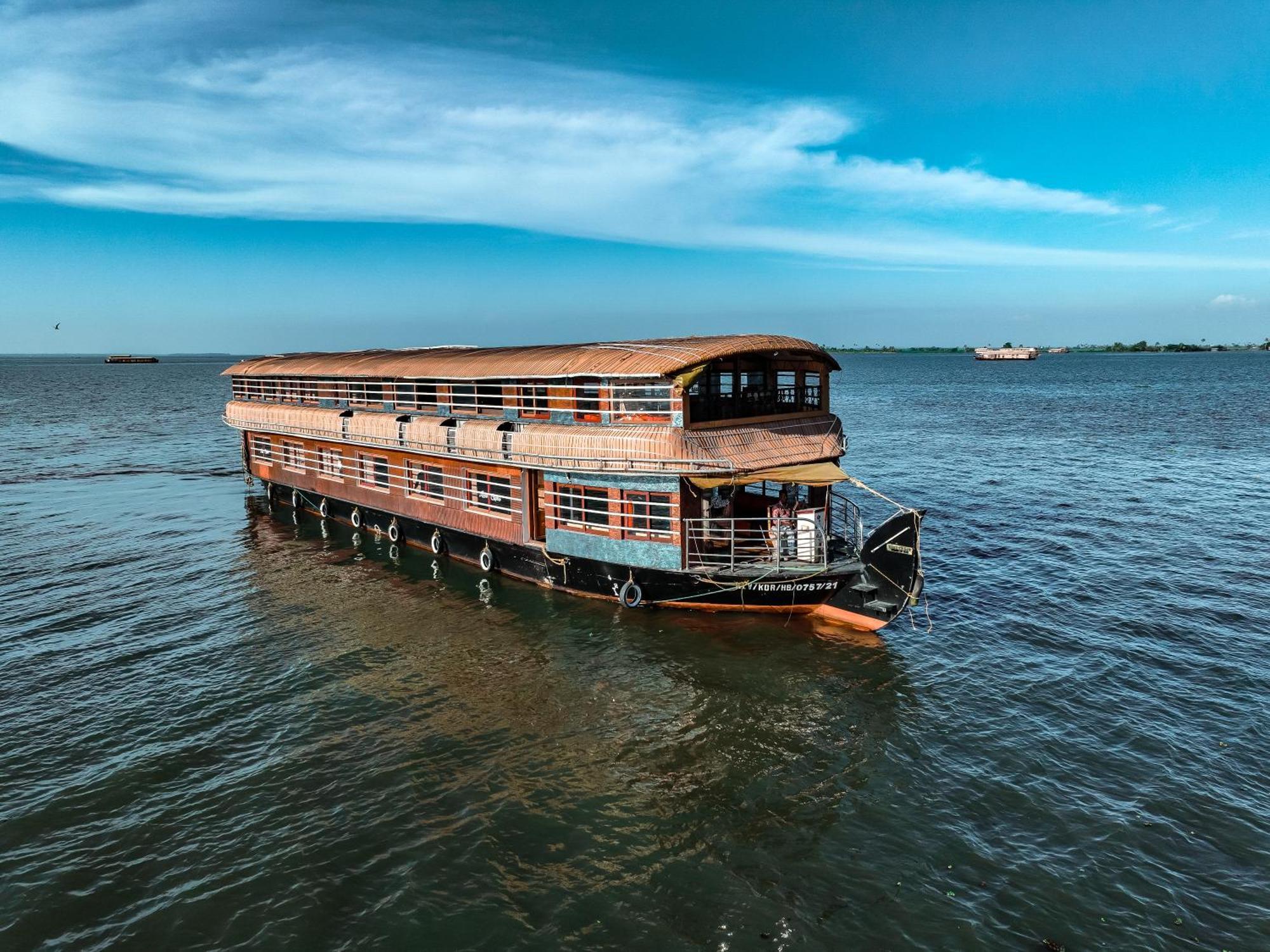 Hotel Venice Premium Houseboats Alleppey à Alappuzha Extérieur photo