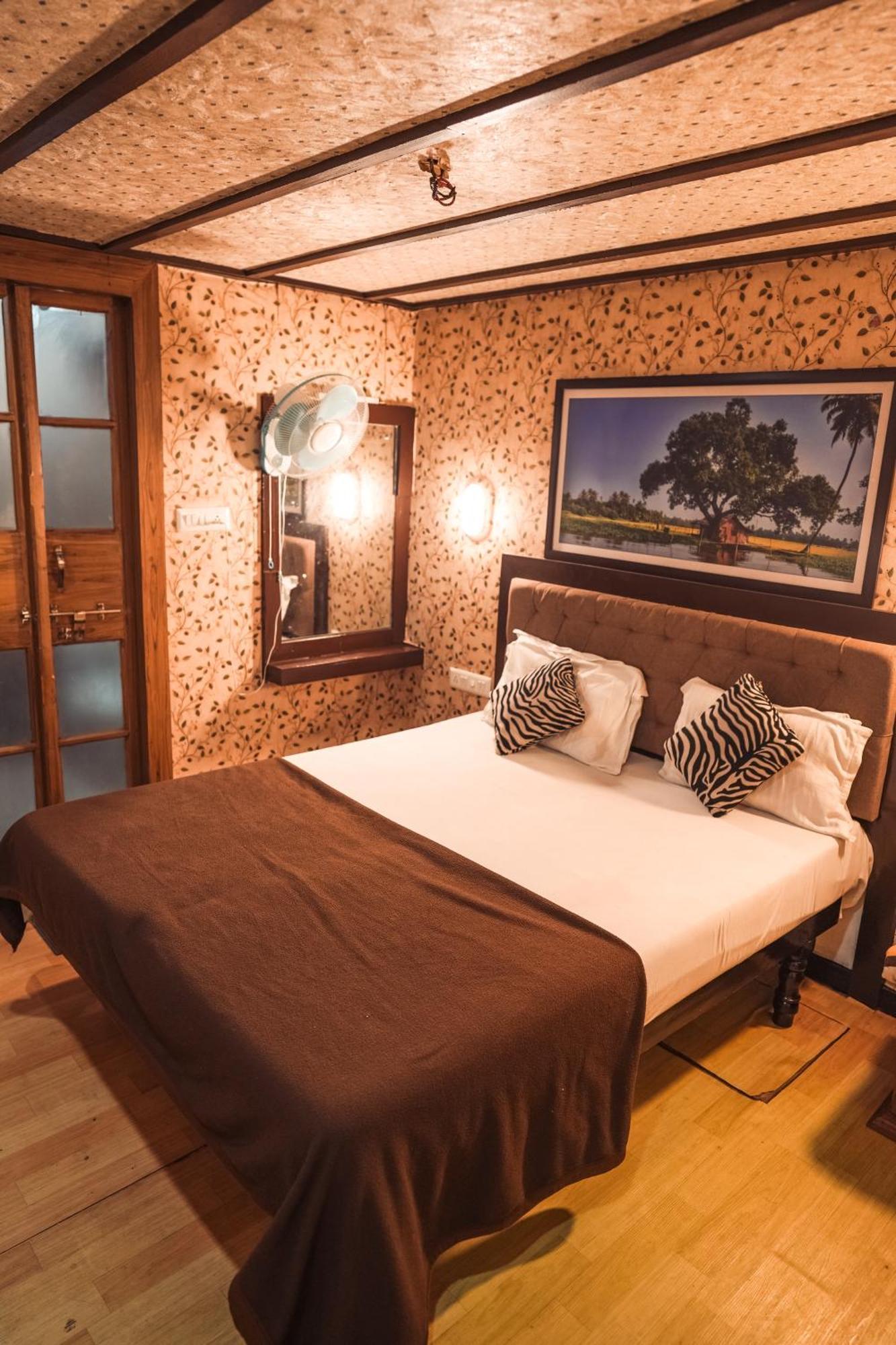 Venice Premium Houseboats Alleppey Alappuzha Extérieur photo