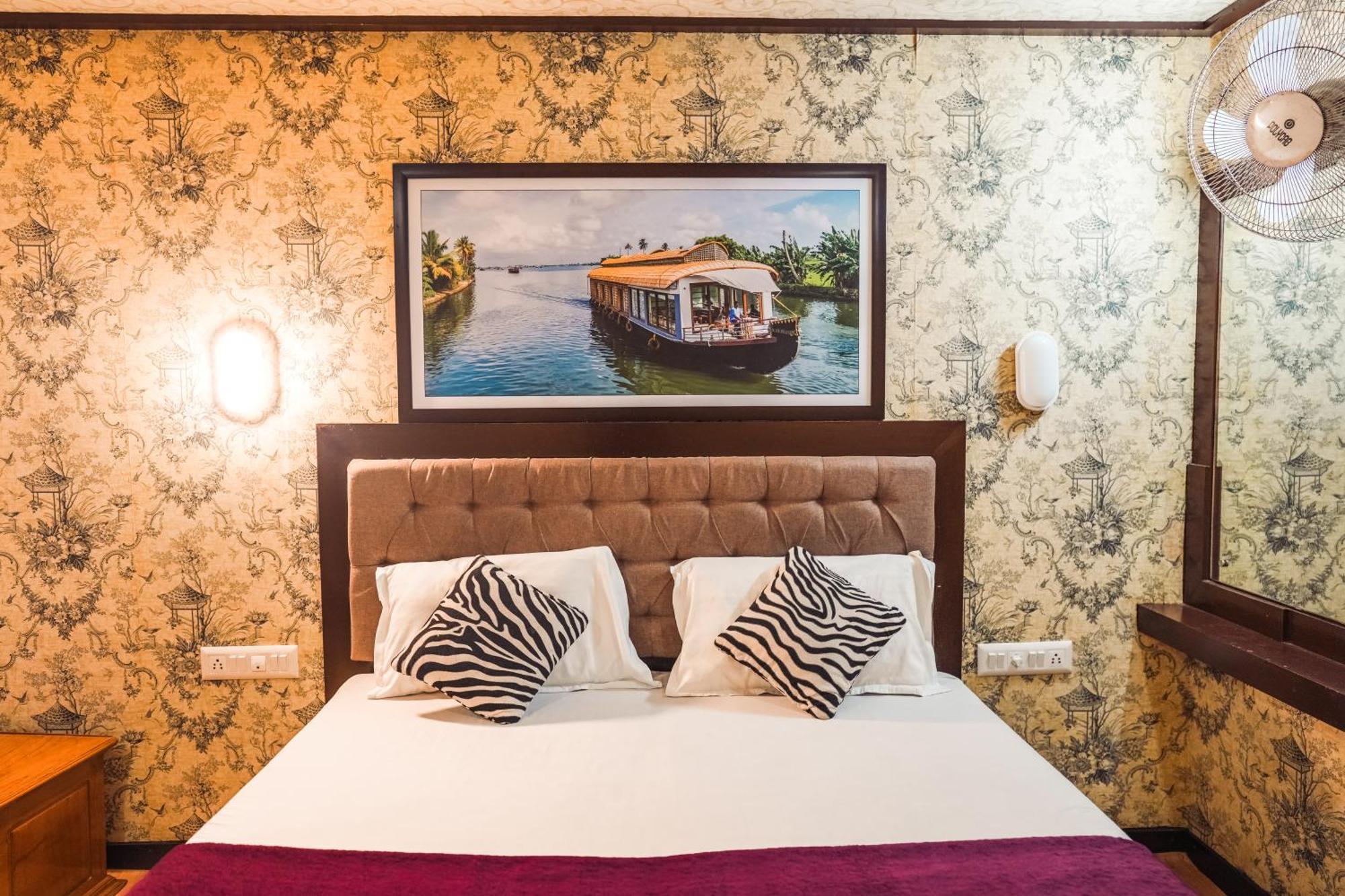 Venice Premium Houseboats Alleppey Alappuzha Extérieur photo