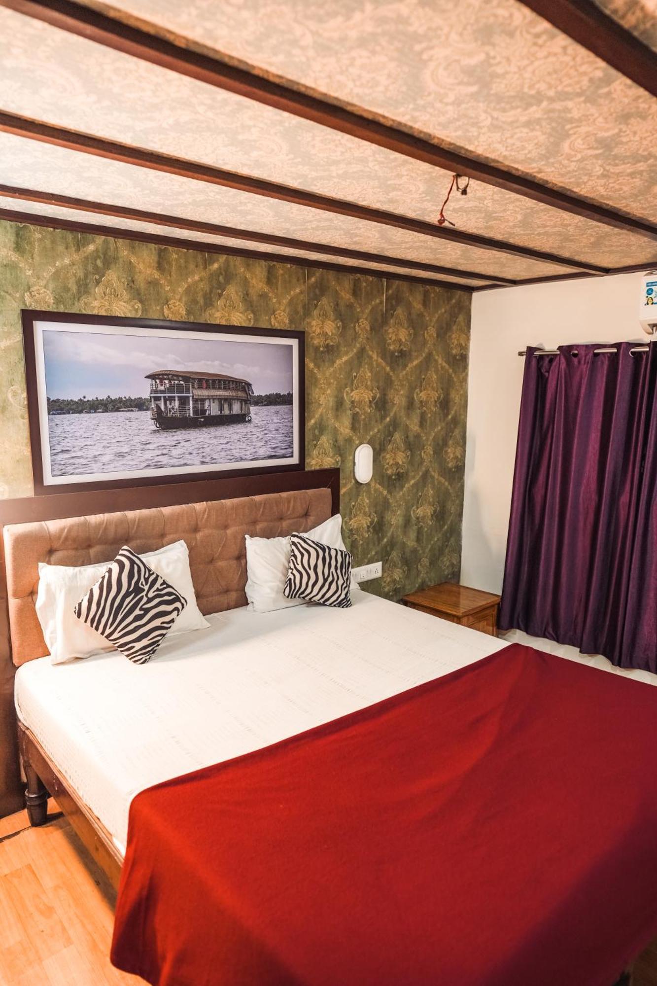 Venice Premium Houseboats Alleppey Alappuzha Extérieur photo