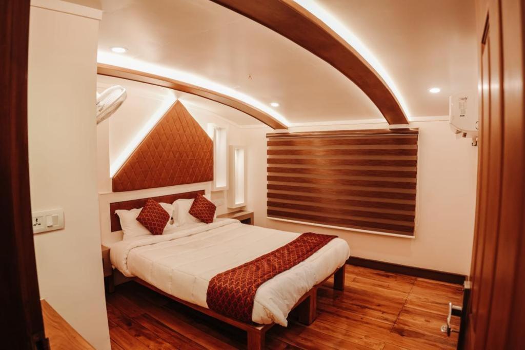 Venice Premium Houseboats Alleppey Alappuzha Extérieur photo