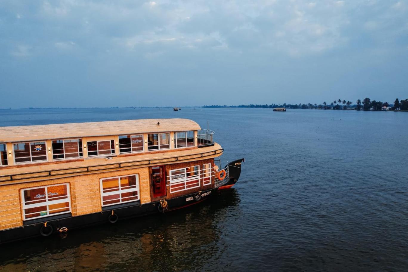 Hotel Venice Premium Houseboats Alleppey à Alappuzha Extérieur photo