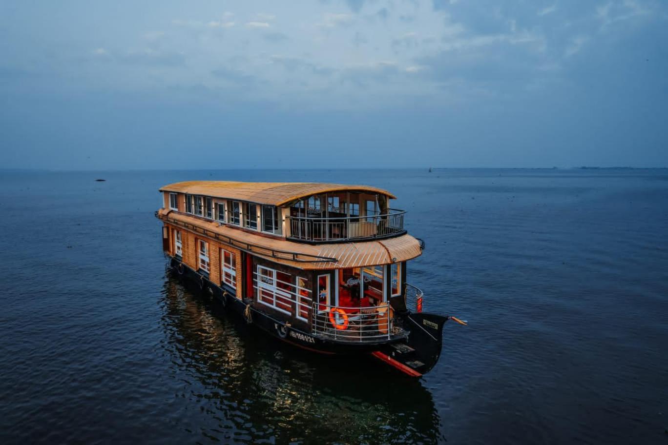 Venice Premium Houseboats Alleppey Alappuzha Extérieur photo